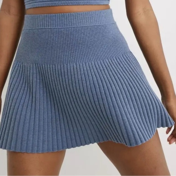 aerie Dresses & Skirts - Aerie Womens Size Small Take Charge Ribbed Pleated Sweater Skirt in Blue